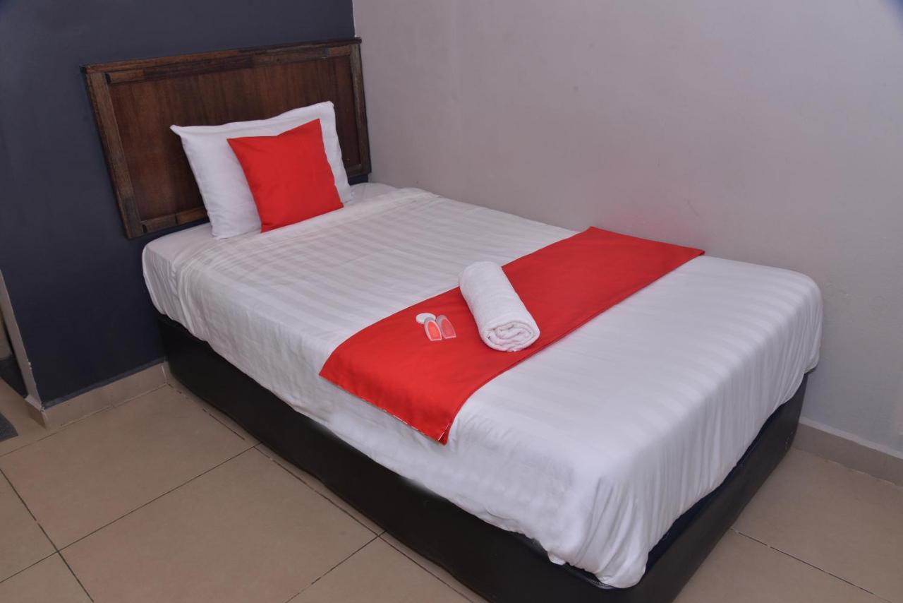 Nice Stay Hotel Raub Exteriér fotografie